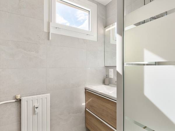 Colocation / Appartement 7 pièces de 102 m², Nice, Rue Justin Montolivo / Photo 2