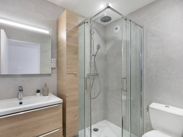 Colocation / Appartement 7 pièces de 102 m², Nice, Rue Justin Montolivo / Photo 8