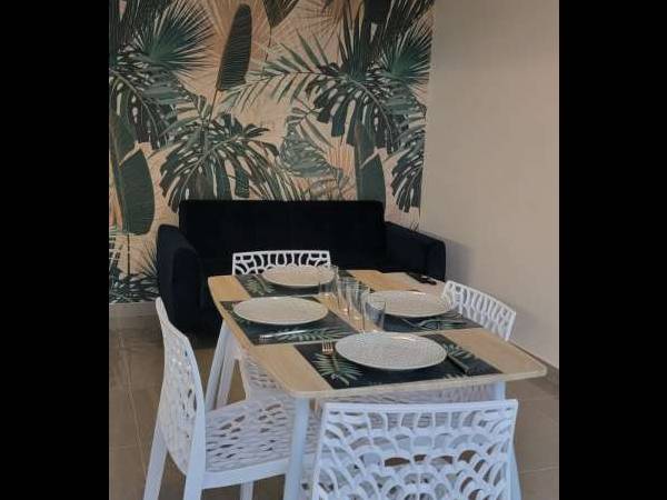 Colocation / Appartement 5 pièces de 75 m², Grenoble, Rue Lieutenant Chabal / Photo 2