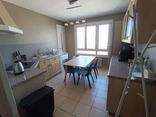 Colocation / Appartement 5 pièces de 81 m², Vénissieux, Rue Pierre Brossolette