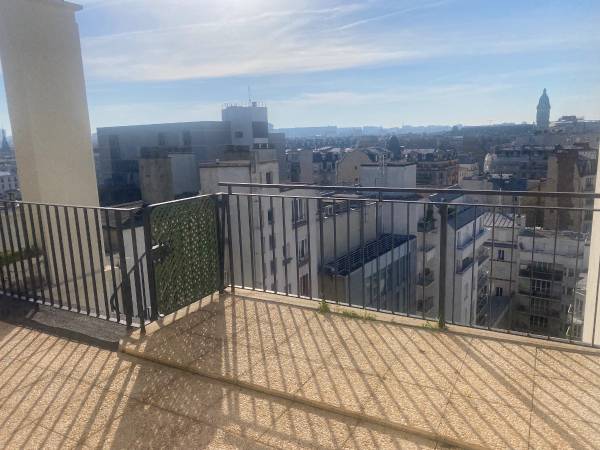 Chambre chez l'habitant / Loft/atelier 2 pièces de 90 m², Paris / Photo 2