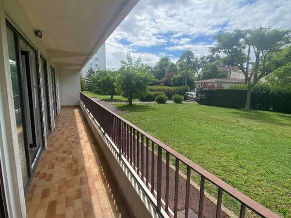 Colocation / Appartement 5 pièces de 102 m², Talence, Rue Robespierre / Photo 2