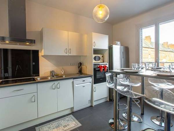 Colocation / Appartement 7 pièces de 124 m², Amiens, Rue Gresset / Photo 2