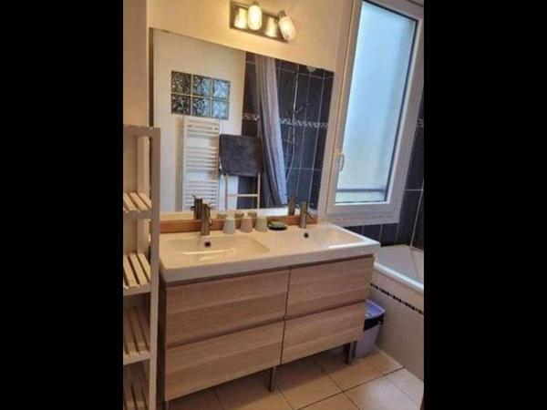 Colocation / Appartement 4 pièces de 89 m², Montigny-le-Bretonneux, Rue Christophe Colomb / Photo 2