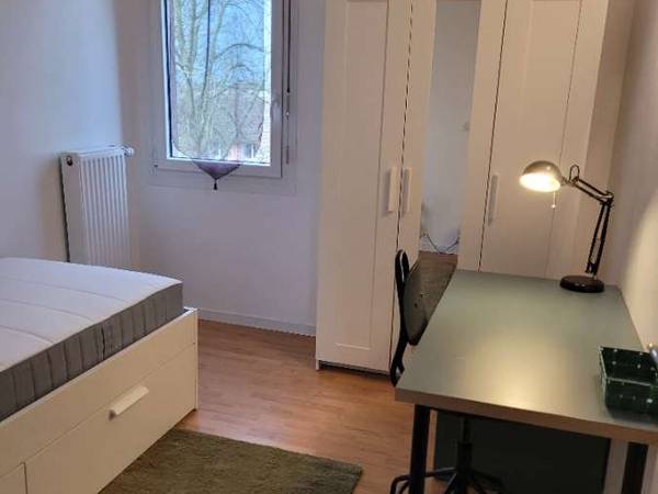 Flatsharing / 4-bedroom flat · 89 m², Montigny-le-Bretonneux, Rue Christophe Colomb / Photo 12
