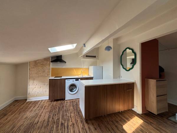 Location / Appartement 3 pièces de 51 m², Bordeaux, Rue Montfaucon / Photo 2