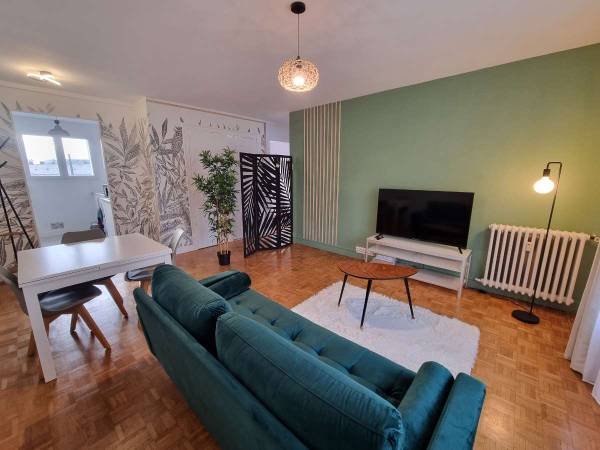 Colocation / Appartement 4 pièces de 70 m², Angers, Rue des Petites Maulevries / Photo 2