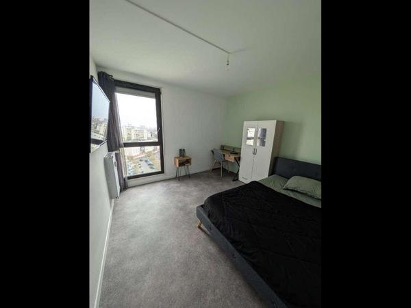Colocation / Appartement 5 pièces de 90 m², Toulouse, Rue de l'Ukraine / Photo 11