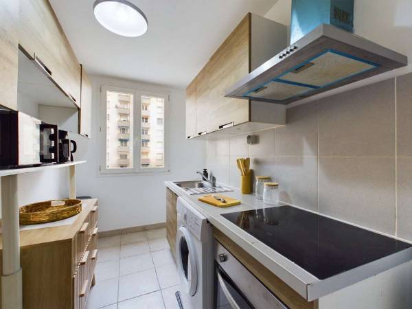 Colocation / Appartement 4 pièces de 61 m², Marseille, Boulevard Chave / Photo 2