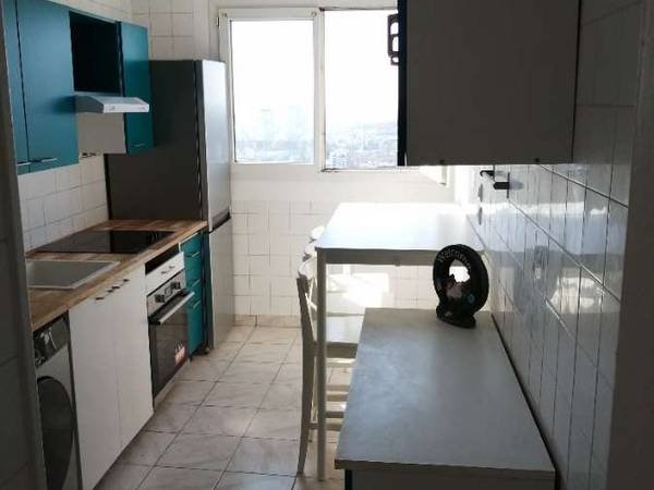 Colocation / Appartement 6 pièces de 83 m², Bagnolet, Rue de la Noue / Photo 2