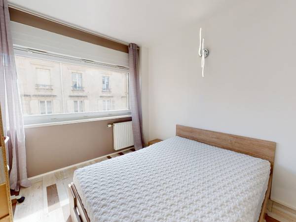 Colocation / Appartement 8 pièces de 170 m², Nancy, Rue du Sergent Blandan / Photo 2