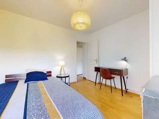 Room share / 5 rooms apartment · 80 m², Pessac, Rue du Relais