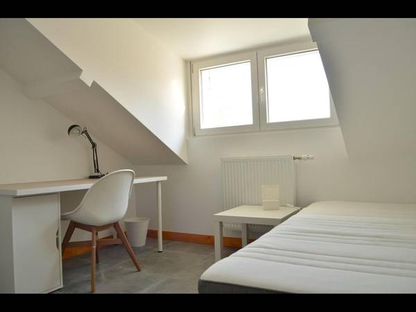 Colocation / Maison 10 pièces de 240 m², Trappes, Avenue de la Tourelle / Photo 34