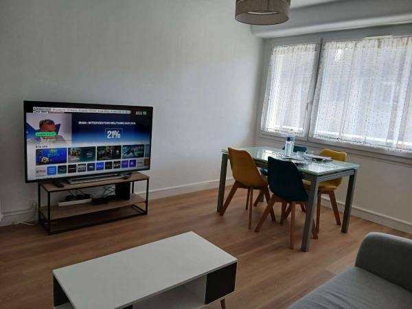 Colocation / Appartement 4 pièces de 75 m², Hérouville-Saint-Clair, Boulevard des Belles Portes / Photo 2