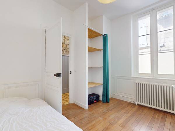 Colocation / Maison 8 pièces de 220 m², Angoulême, Rue Vauban / Photo 2