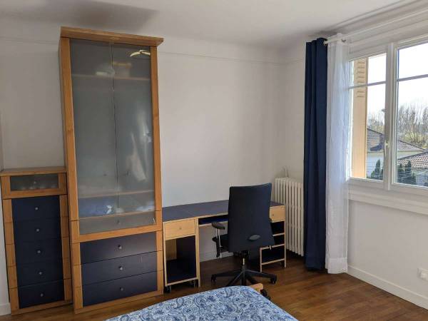 Colocation / Immeuble 3 pièces de 64 m², Antony, Avenue Giovanni Boldini / Photo 2