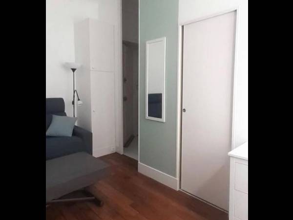 Sous-location / Studio de 17 m², Paris, Rue du Père Brottier / Photo 2
