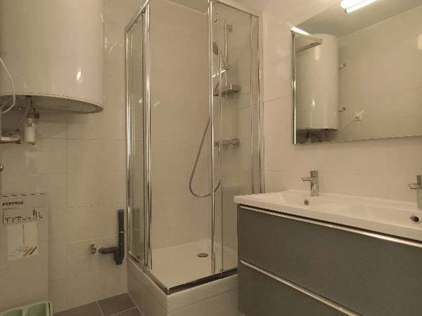 Colocation / Appartement 5 pièces de 80 m², Nanterre, Allée Edward Jenner / Photo 4
