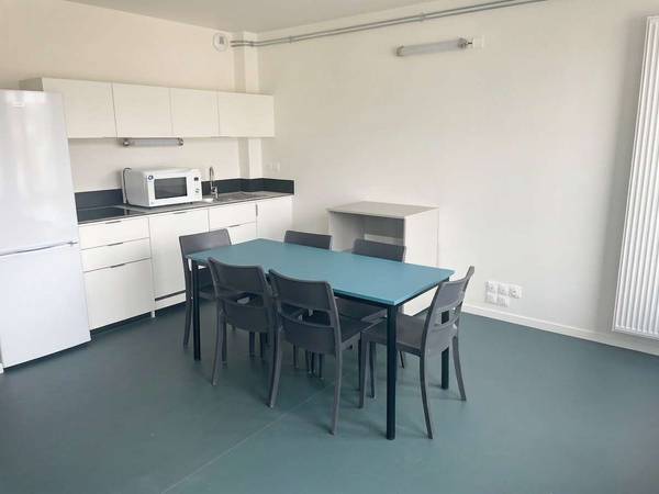 Flatsharing / 4-bedroom flat · 78 m², Saint-Étienne, Place Sainte-Barbe / Photo 2