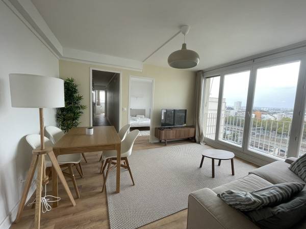 Location / Appartement 5 pièces de 83 m², Orléans, Rue Clément V / Photo 2