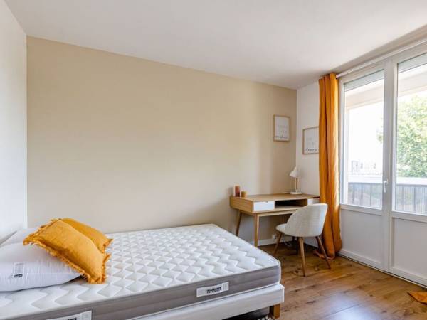 Colocation / Appartement 4 pièces de 66 m², Bordeaux, Rue Oscar Et Jean Auriac / Photo 10