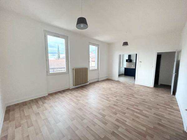 Location / Appartement 4 pièces de 83 m², Riorges, 424 Rue Joanny Auge / Photo 2