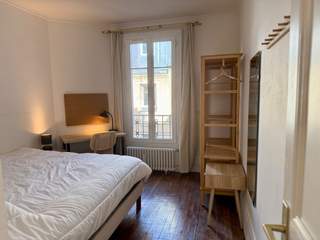 Colocation / Appartement 3 pièces de 60 m², Paris, Rue de Cadix
