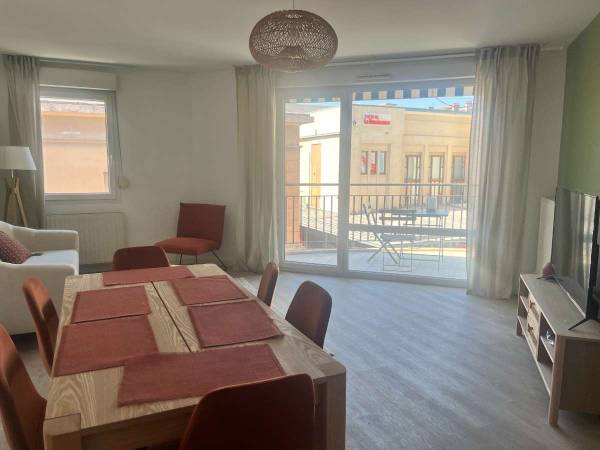 Colocation / Appartement 5 pièces de 95 m², Oullins-Pierre-Bénite, Rue Orsel / Photo 2