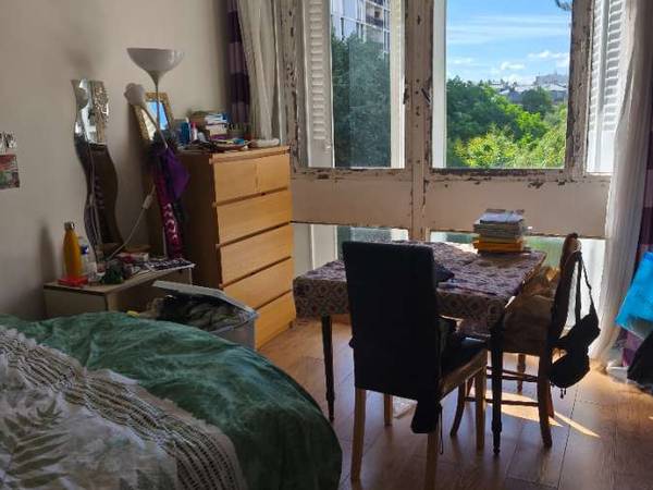 Sous-location / Appartement 4 pièces de 74 m², Paris, Rue des Couronnes / Photo 2