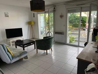 Room in a live-in landlord's home / 1 room apartment, Nantes