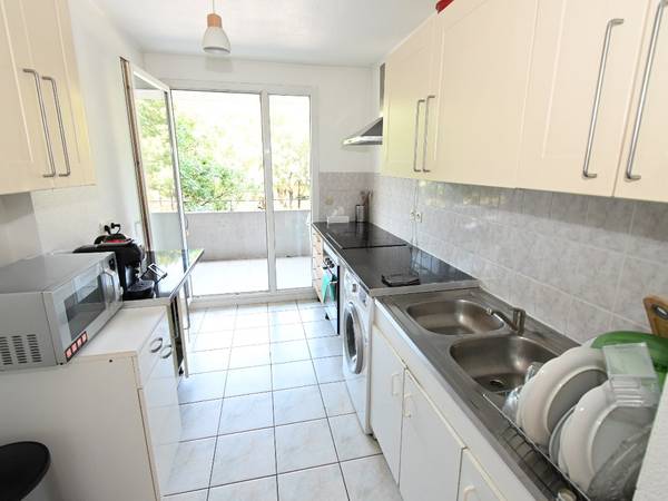 Colocation / Appartement 4 pièces de 65 m², Grenoble, Allée des Deux Mondes / Photo 12