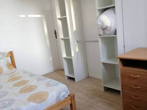 Colocation / Appartement 4 pièces de 65 m², Rennes, Allée Henri Bergson / Photo 2