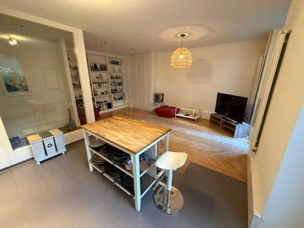 Colocation / Appartement 3 pièces de 100 m², Genève, Rue Schaub / Photo 6