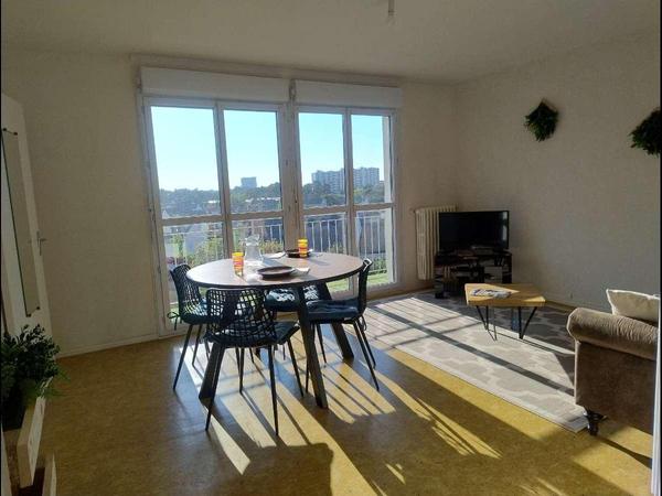 Colocation / Appartement 4 pièces de 70 m², Angers, Boulevard Gaston Birgé / Photo 2