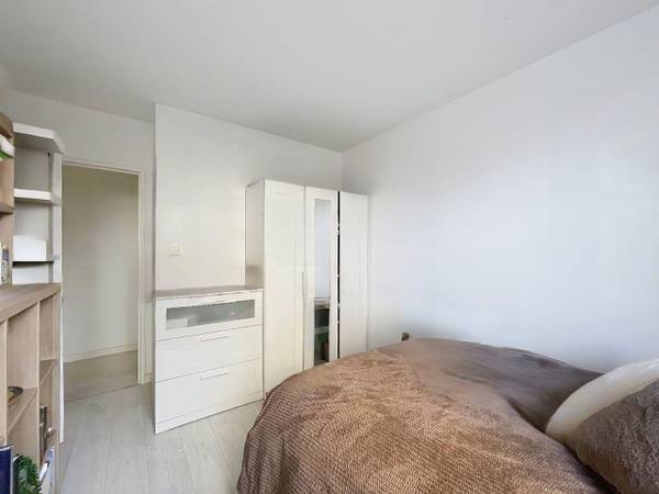 Colocation / Appartement 4 pièces de 81 m², Créteil / Photo 2