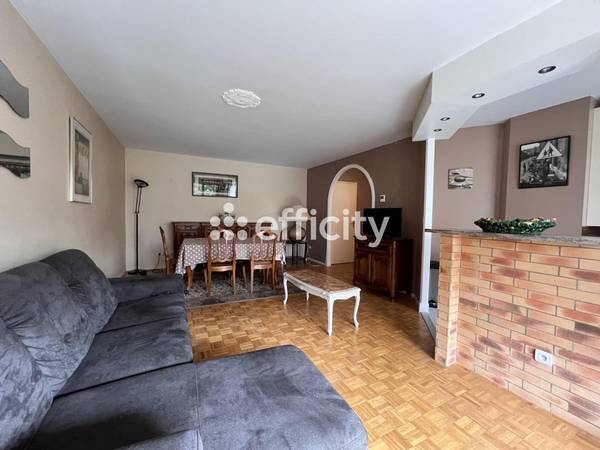 Location / Appartement 3 pièces de 72 m², Lyon, Boulevard des Canuts / Photo 2