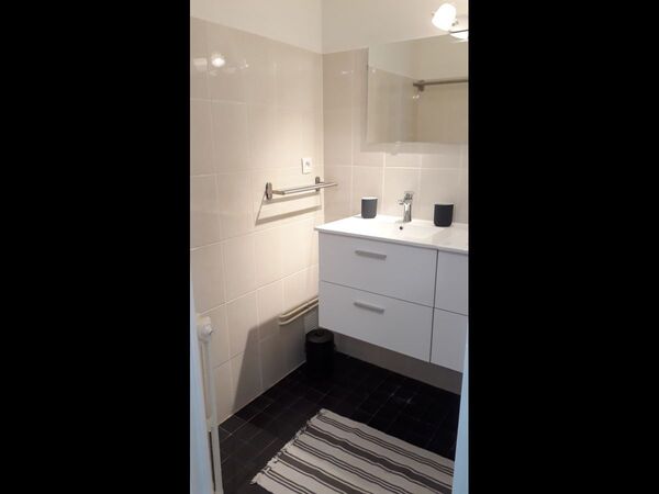 Colocation / Appartement 5 pièces de 83 m², Valence, Rue d'Athènes / Photo 6