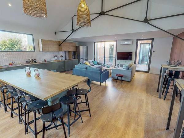 Colocation / Immeuble 10 pièces de 364 m², Bordeaux, Rue Manon Cormier / Photo 2