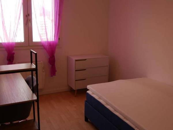Colocation / Appartement 4 pièces de 91 m², Toulon, Rue Emile Ollivier / Photo 3