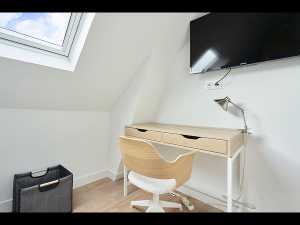 Colocation / Maison 5 pièces de 90 m², La Madeleine, Rue Horace Vernet / Photo 17