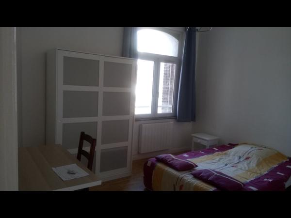 Colocation / Appartement 3 pièces de 46 m², Lille, Rue Coulmiers / Photo 2