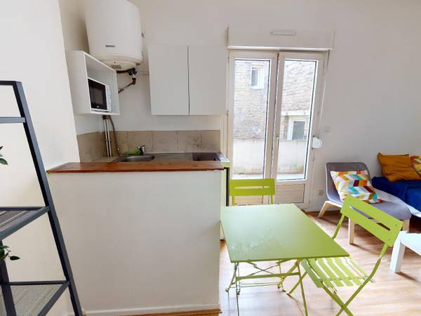 Location / Appartement 1 pièce de 17 m², Reims, Rue de Vesle / Photo 2