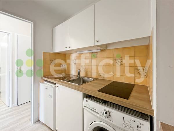 Location / Appartement 1 pièce de 35 m², Aix-en-Provence, Avenue du Général Preaud / Photo 2