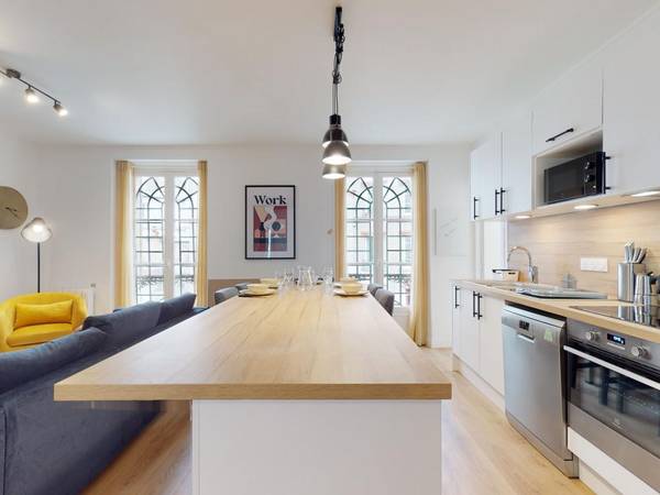 Colocation / Appartement 6 pièces de 105 m², Paris, 43 Boulevard Garibaldi, / Photo 2