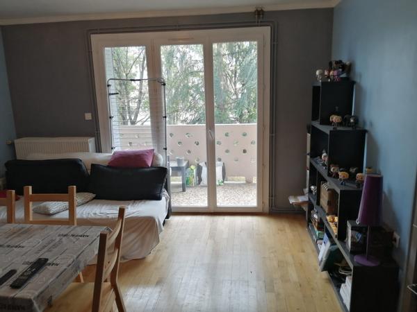 Colocation / Appartement 4 pièces de 68 m², Oullins-Pierre-Bénite, Rue Saint-Exupéry / Photo 2