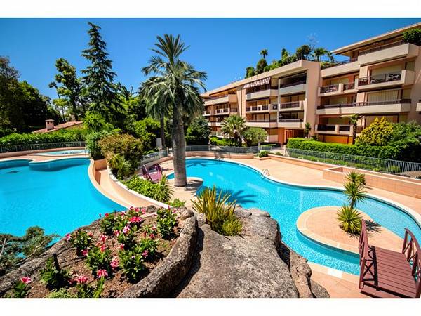 Location / Studio, Cannes / Photo 2