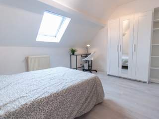 Room share, 5 rooms apartment, Montreuil