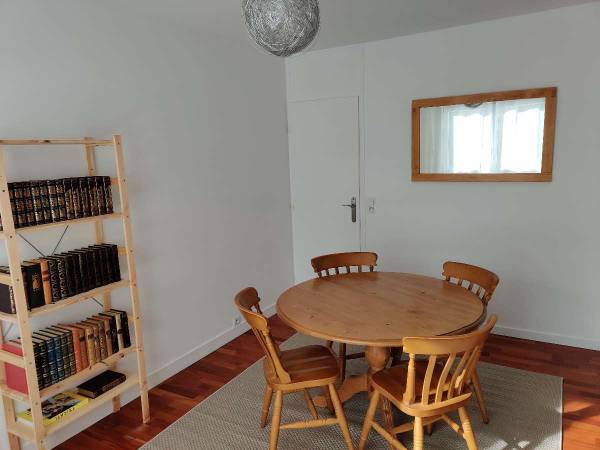 Colocation / Appartement 4 pièces de 88 m², Montigny-le-Bretonneux, Allée des Romarins / Photo 2