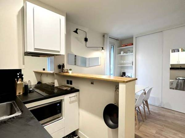 Colocation / Appartement 3 pièces de 51 m², Paris, Boulevard Marguerite de Rochechouart / Photo 2