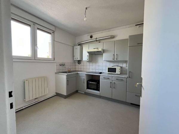 Colocation / Appartement 5 pièces de 82 m², Strasbourg, Rue d'Orbey / Photo 2